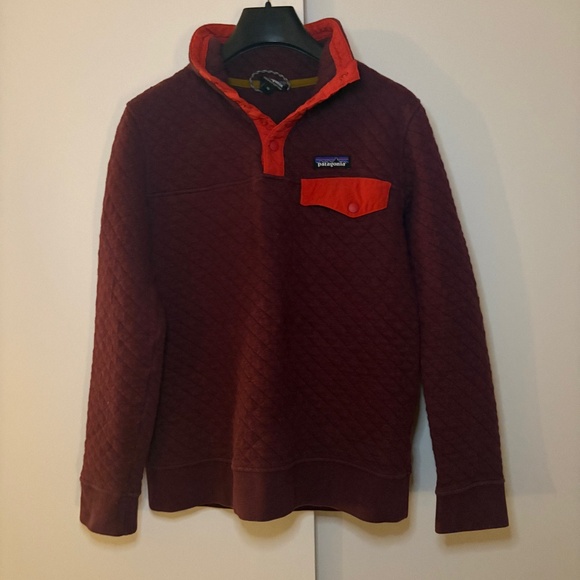 Patagonia quilted 1/4 snap pullover in maroon with red trim - women's size XS - Picture 2 of 12